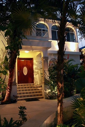Gallery - Tropical Casablanca Party Zone