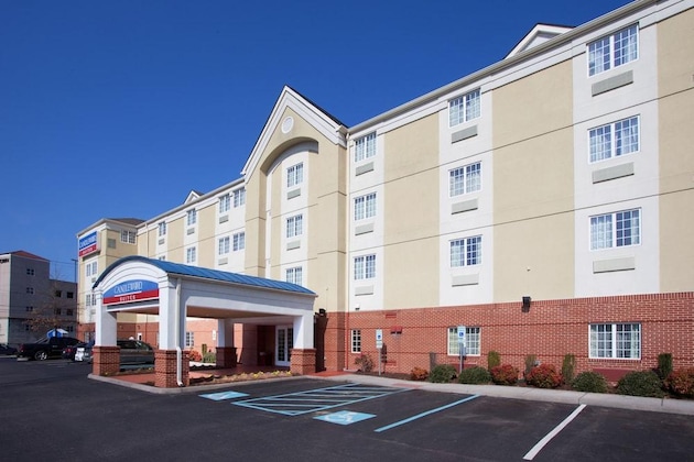 Gallery - Candlewood Suites Virginia Beach Town Center, An Ihg Hotel