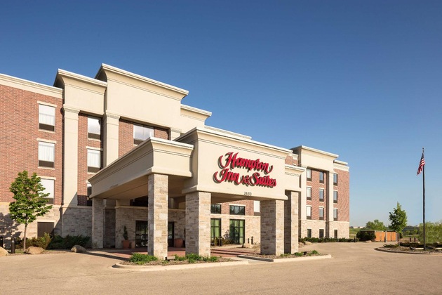 Gallery - Hampton Inn & Suites Grafton