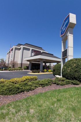 Gallery - Hampton Inn Winchester-University Mall Area