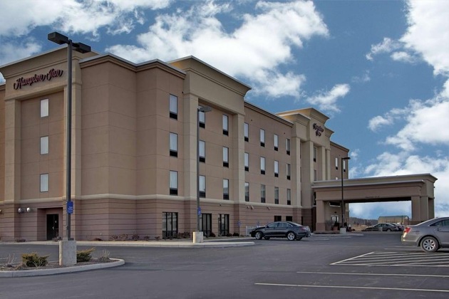 Gallery - Hampton Inn Defiance
