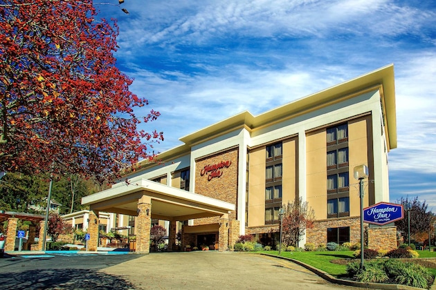 Gallery - Hampton Inn Wheeling