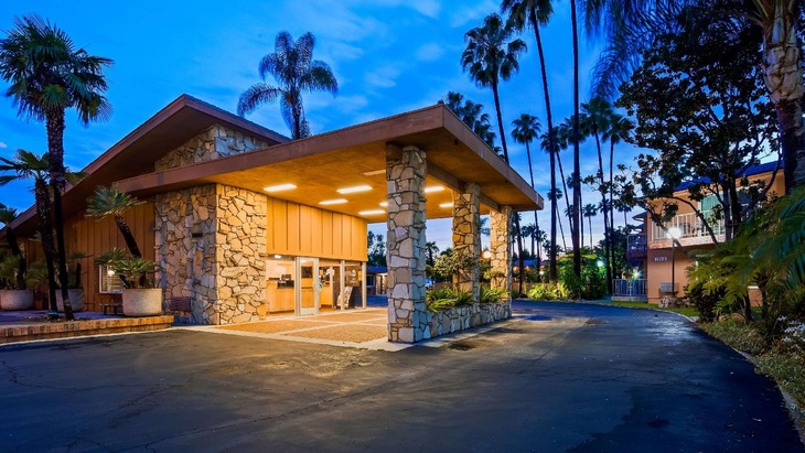 Gallery - Best Western Pine Tree Motel