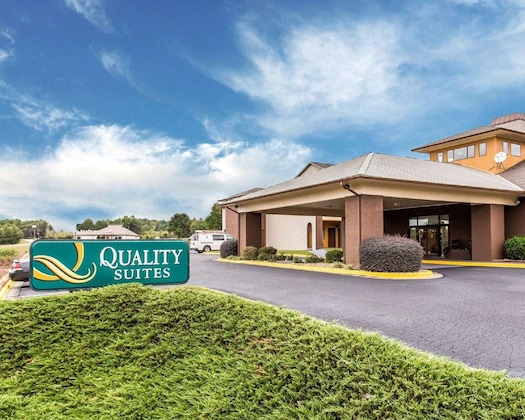Gallery - Quality Suites Convention Center