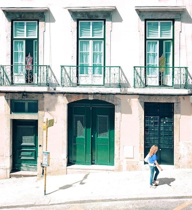 Gallery - Hall Chiado