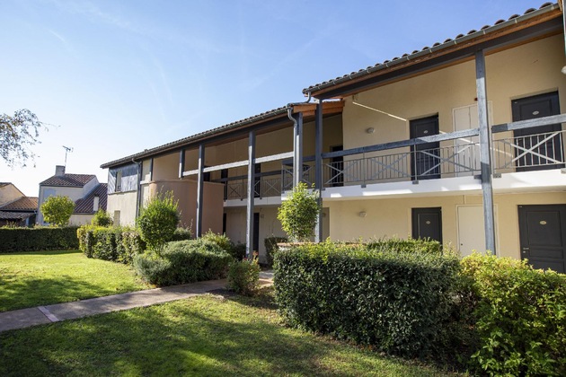 Gallery - Les Pins Galants