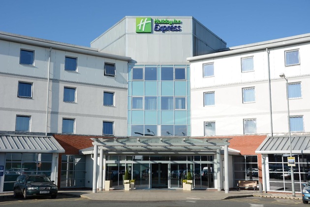 Gallery - Holiday Inn Express Leigh - Sports Village By Ihg