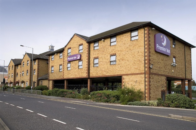 Gallery - Premier Inn London Romford - Mercury Gardens