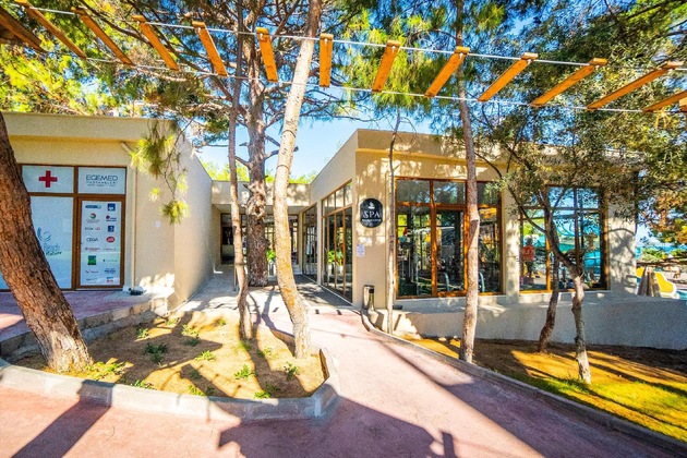 Gallery - Long Beach Club Nature