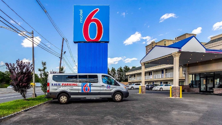 Gallery - Motel 6 Elizabeth - Newark Liberty International Airport