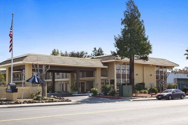 Gallery - Days Inn By Wyndham Gilroy