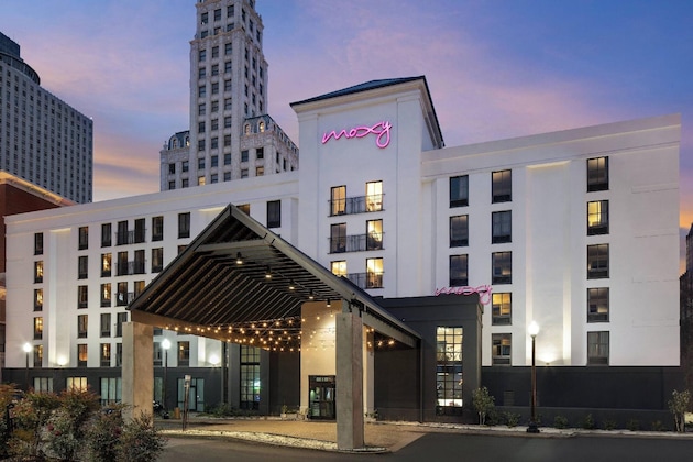 Gallery - Moxy Memphis Downtown