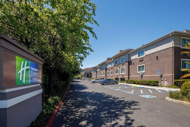 Gallery - Holiday Inn Express & Suites Mountain View Silicon Valley By Ihg
