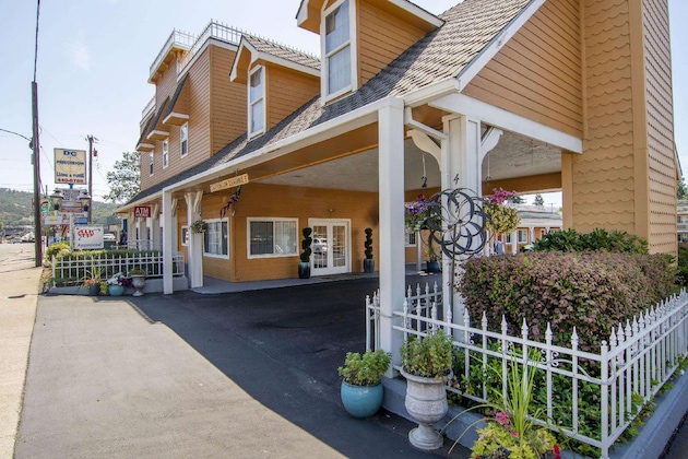 Gallery - Quality Inn Central