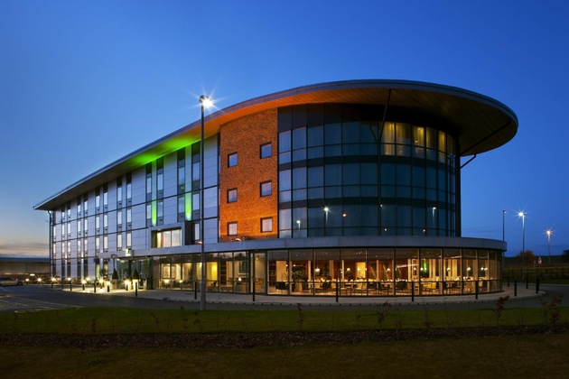 Gallery - Holiday Inn Salisbury - Stonehenge By Ihg