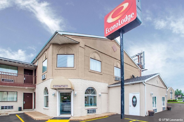 Gallery - Economy Inn & Suites