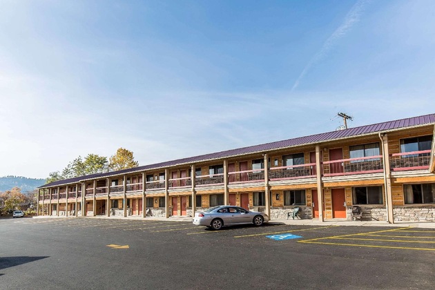 Gallery - Econo Lodge Inn & Suites Kalispell