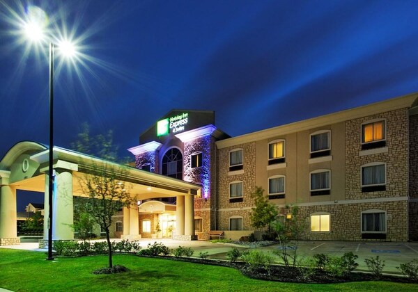 Gallery - Holiday Inn Express & Suites Mansfield, An Ihg Hotel