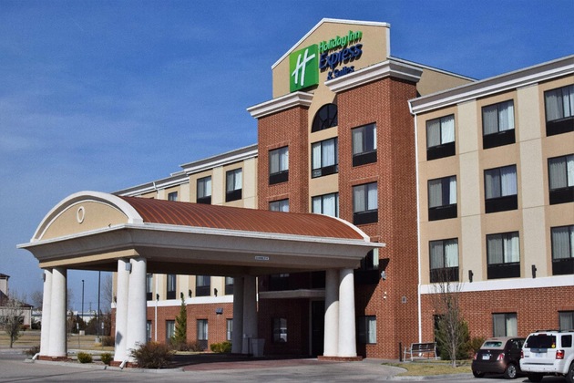 Gallery - Holiday Inn Express Hotel & Suites Pratt By Ihg