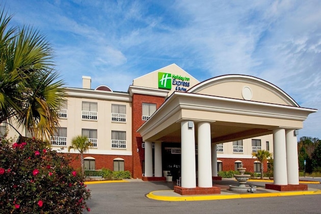 Gallery - Holiday Inn Express Hotel & Suites Quincy I-10, An Ihg Hotel