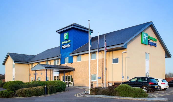 Gallery - Holiday Inn Express Braintree By Ihg