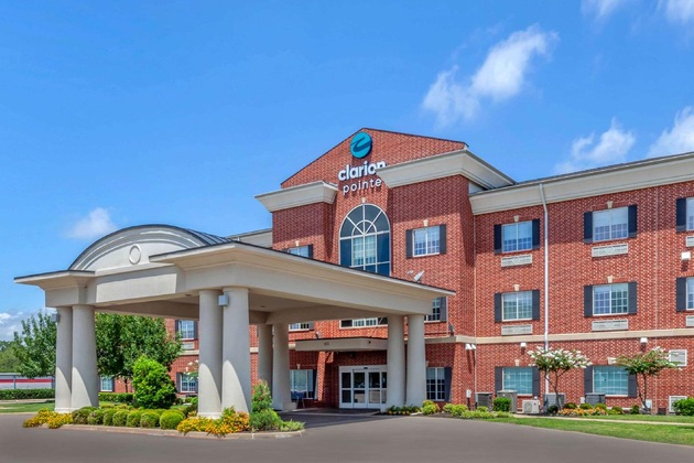 Gallery - Clarion Pointe Sulphur Springs