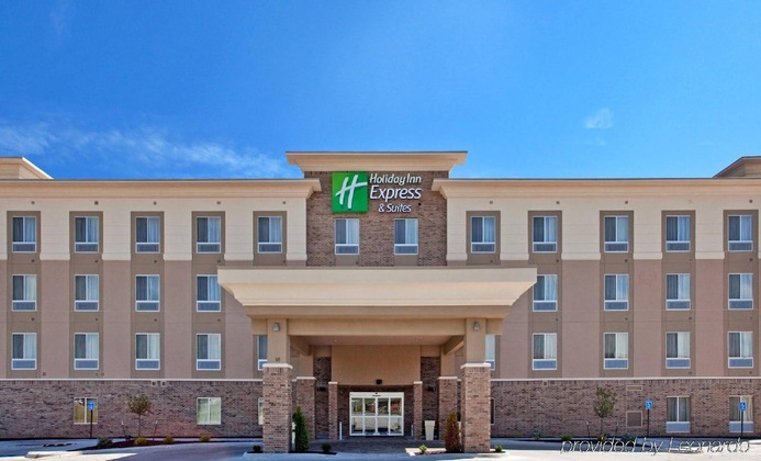 Gallery - Holiday Inn Express & Suites Topeka North By Ihg