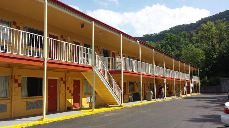 Gallery - Econo Lodge Near Bluefield College