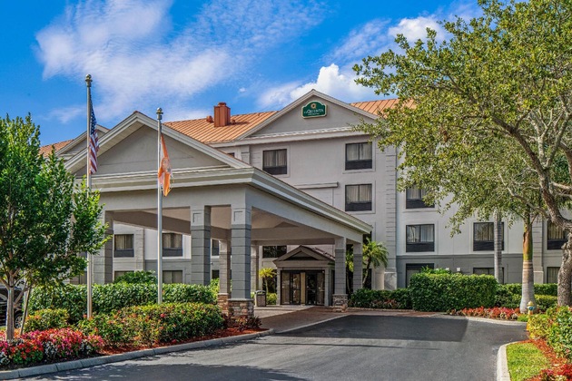 Gallery - La Quinta Inn & Suites By Wyndham Bonita Springs Naples N.
