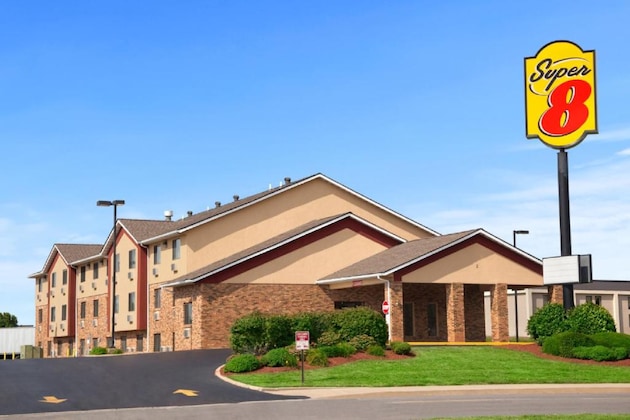 Gallery - Super 8 By Wyndham Collinsville St. Louis