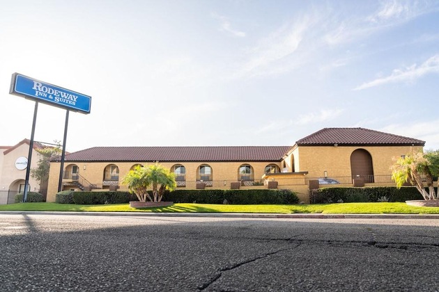 Gallery - Rodeway Inn & Suites