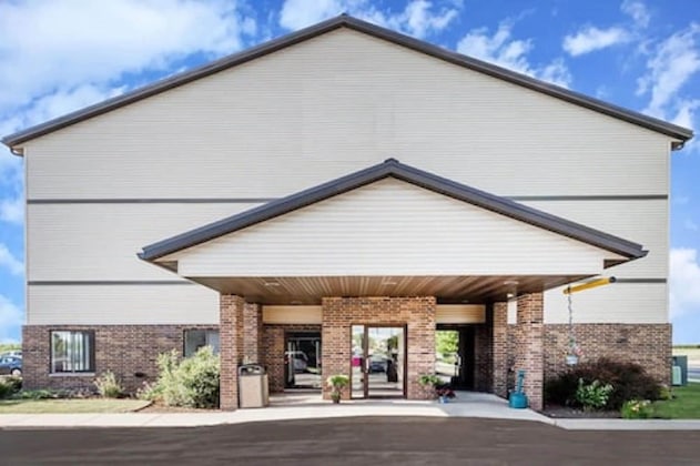 Gallery - Boarders Inn & Suites By Cobblestone Hotels – Columbus