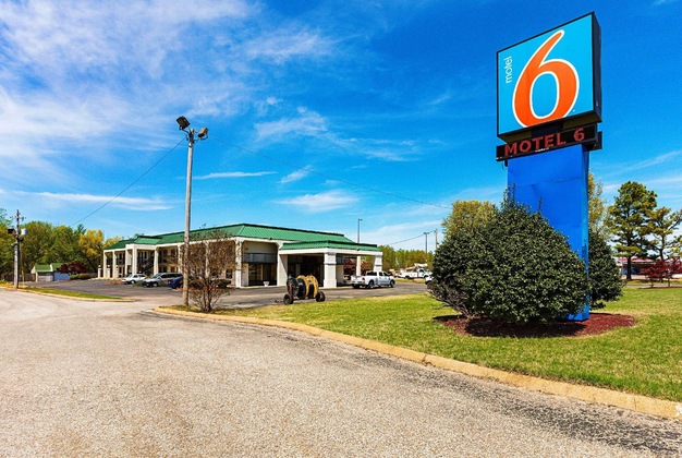 Gallery - Motel 6 Covington