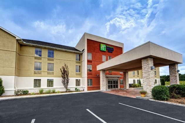 Gallery - Holiday Inn Express & Suites Crossville By Ihg