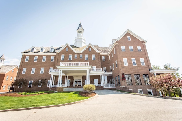Gallery - The Delafield Hotel