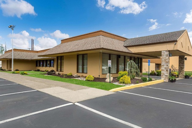 Gallery - Clarion Inn & Suites Stroudsburg - Poconos