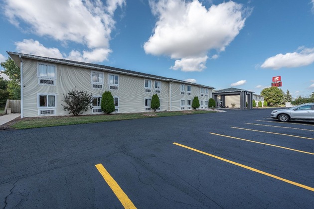 Gallery - American Inn & Suites Dundee