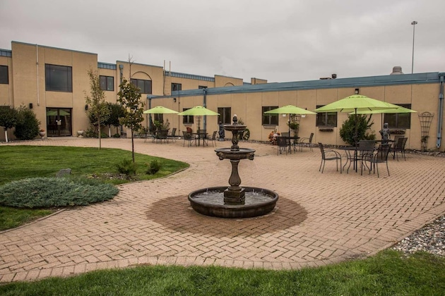 Gallery - Baymont By Wyndham Fargo