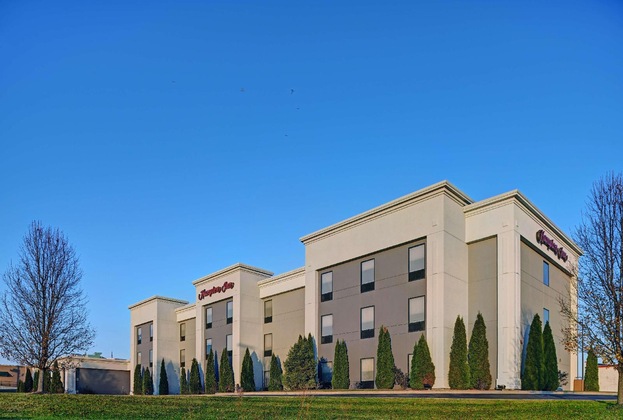 Gallery - Hampton Inn Farmington