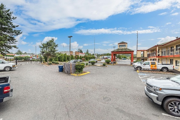 Gallery - Days Inn By Wyndham Federal Way