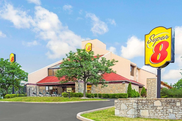 Gallery - Super 8 By Wyndham Fort Mitchell Cincinnati Area