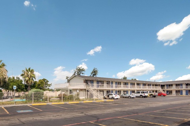 Gallery - Motel 6 Fort Worth Seminary