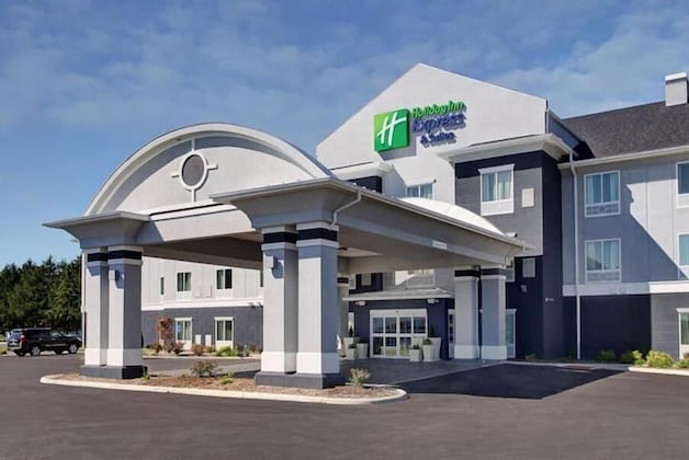 Gallery - Holiday Inn Express Hotel & Suites North Fremont, An Ihg Hotel