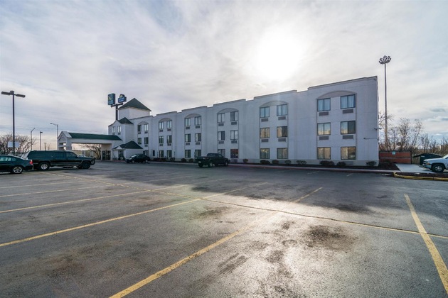 Gallery - Motel 6 Harvey