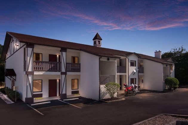 Gallery - Surestay Hotel By Best Western Helen Downtown