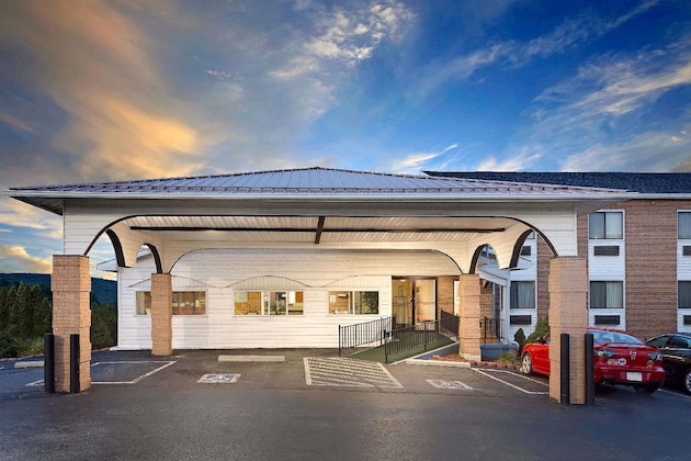 Gallery - Super 8 By Wyndham Hillsville