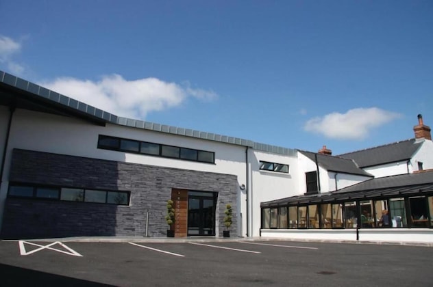 Gallery - Ballyrobin Country Lodge