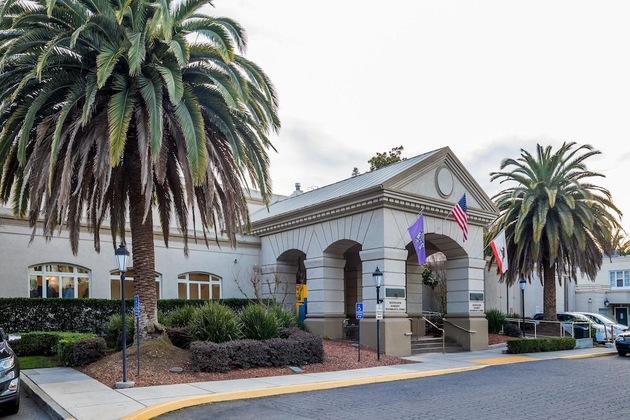 Gallery - Lions Gate Hotel
