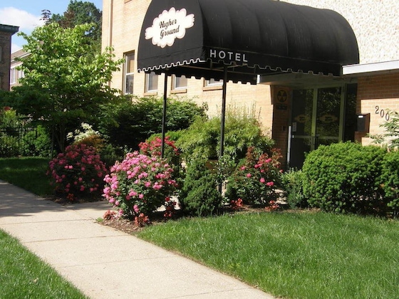 Gallery - Higher Ground Hotel