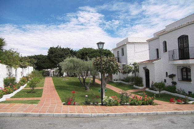 Gallery - Aparthotels 4 Bedrooms 2 Bathrooms, Nerja - A MA 00933